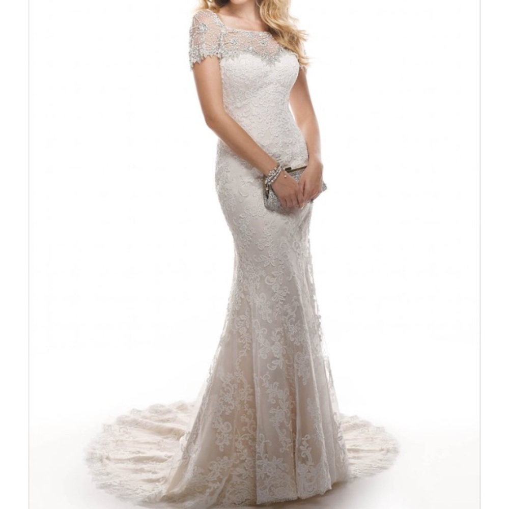 Maggie Sottero wedding dress / CHESNEY